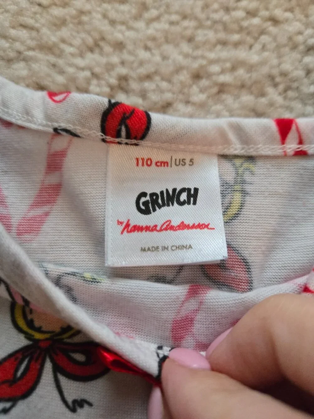 Girls Hanna Andersson Grinch themed nightgown size 5